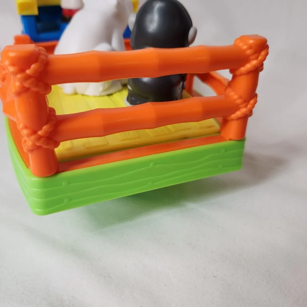 Fisher Price Little People Zoo Train Wagon 3 Figures Music Sounds‎ See Video